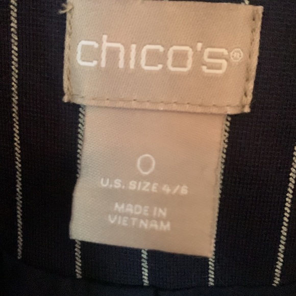 Women’s Chico’s Blue & White Pin Striped Blazer w/Pearl Buttons Sz. 0 U.S. 4/6 - Picture 4 of 11